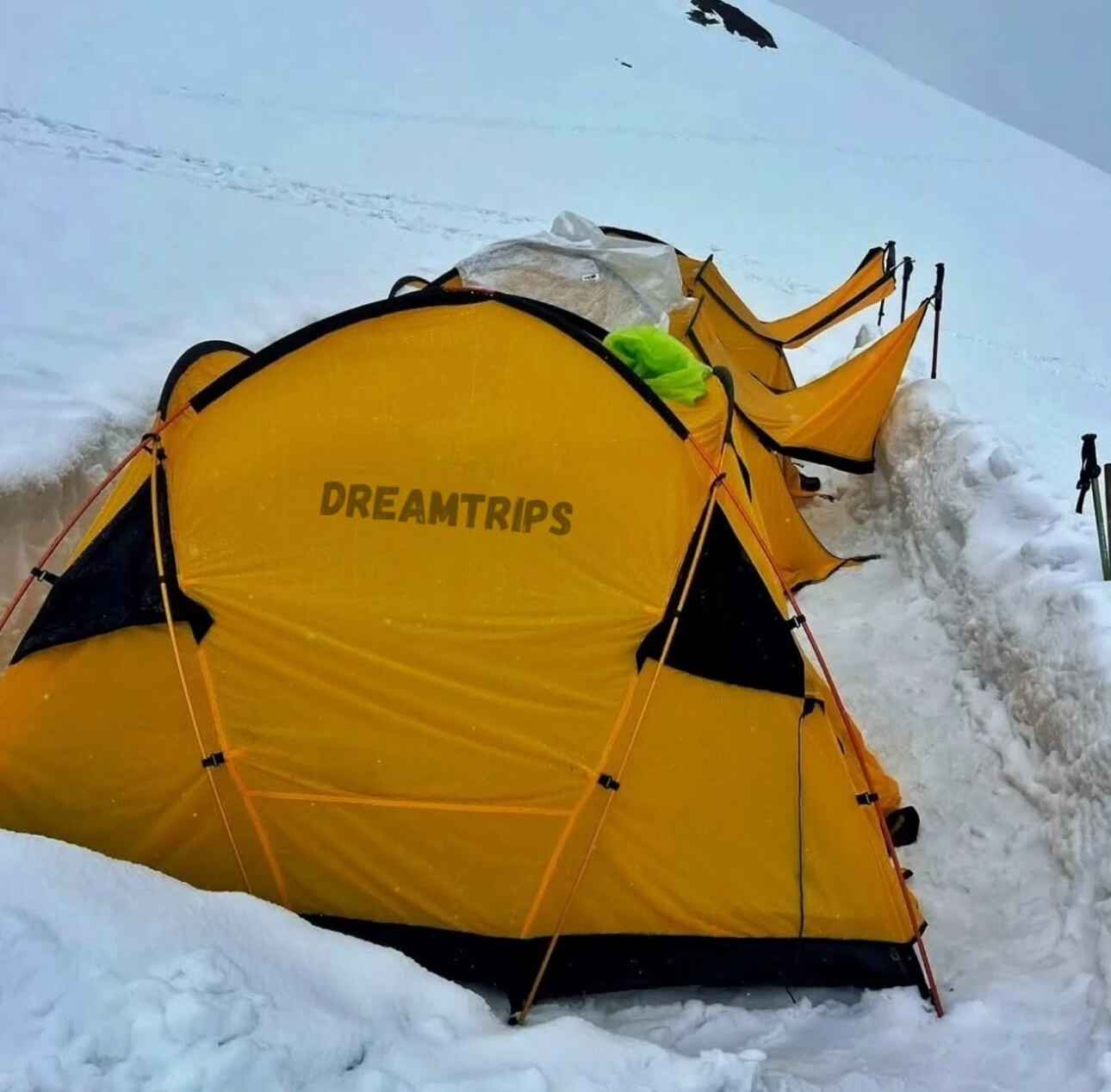 Dream Trips modern and comfortable dorm tents at sar pass trek
